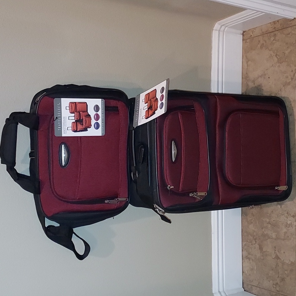 Amsterdam  Travel set NWOT